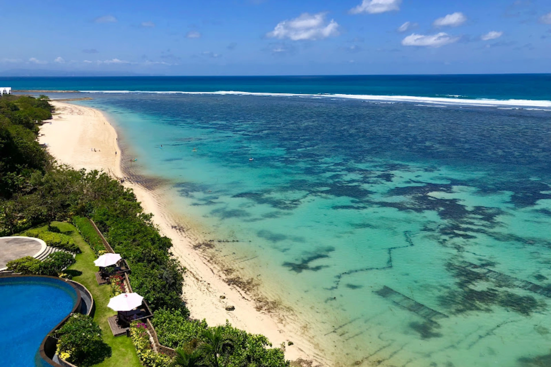 Sawangan海滩:努沙杜瓦Bougenvilla附近的一颗隐藏的宝石